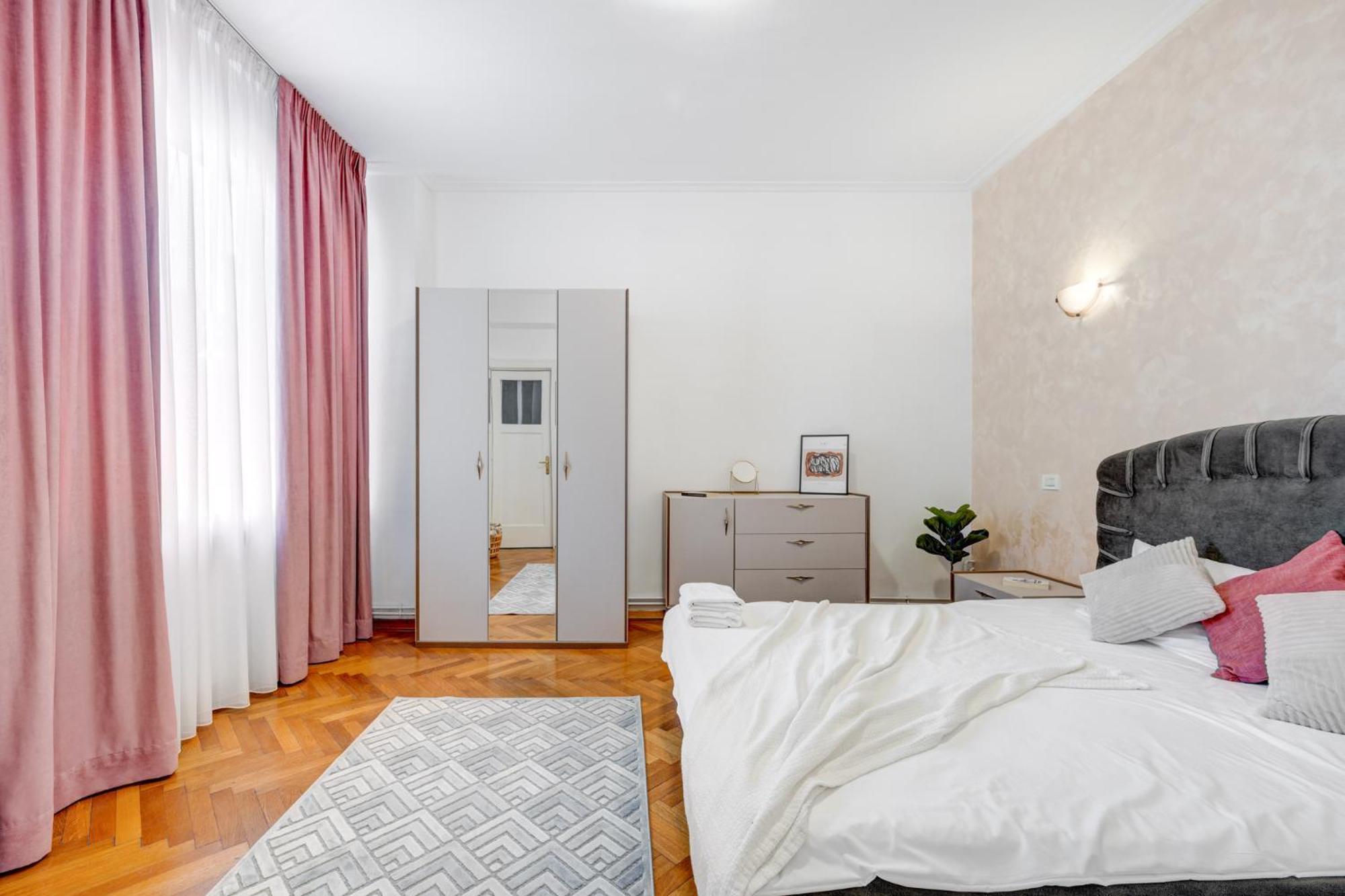 2 Bedroom - Romanian Athenaeum Appartamento *
