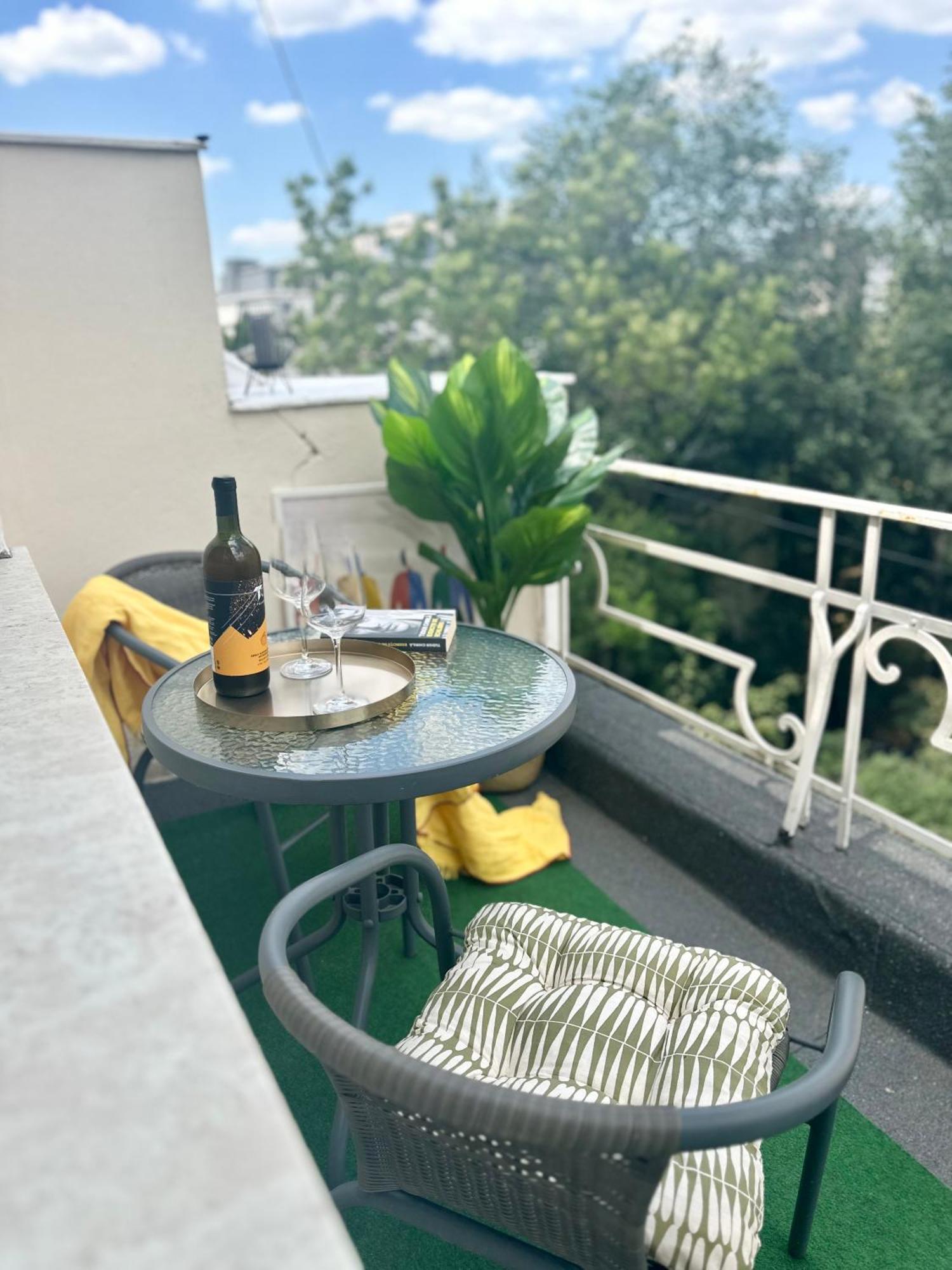 2 Bedroom - Romanian Athenaeum *