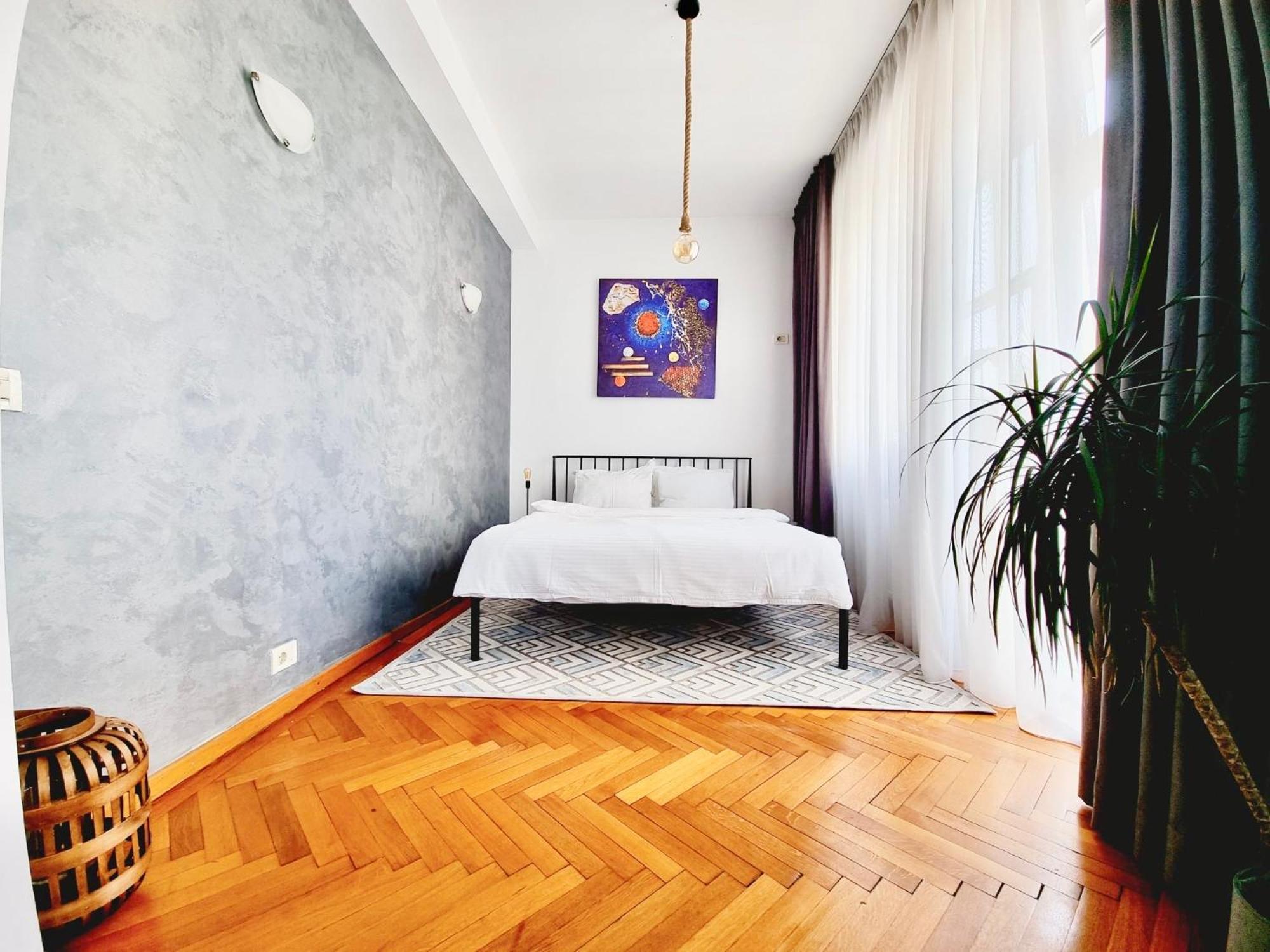 Appartamento 2 Bedroom - Romanian Athenaeum *