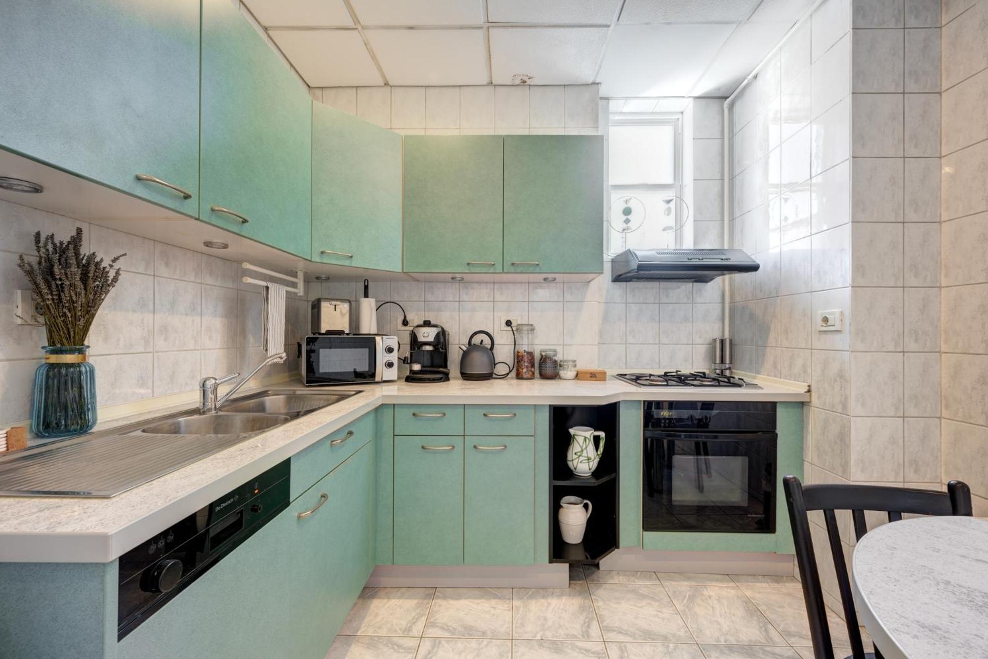 Apartment 2 Bedroom - Romanian Athenaeum Bucharest